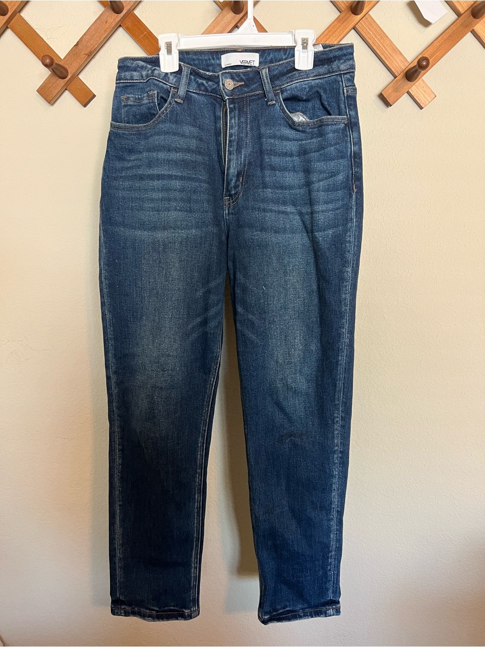 VERVE Straight-Leg Jeans in Dark Blue Wash